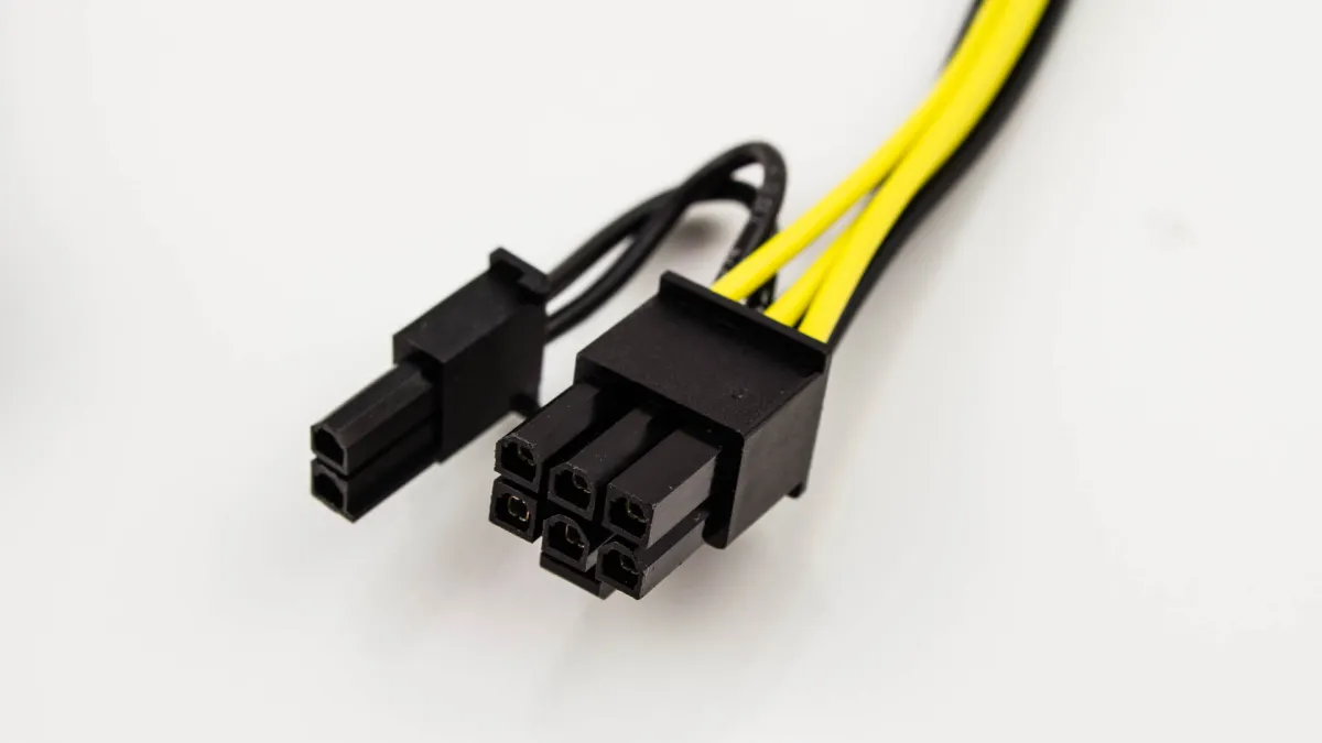 Güç Kaynağı (PSU) Kutusundan Çıkan Kablolar ve Konnektörler / 8 (6+2) Pinli PCI Express Güç Konnektörü
